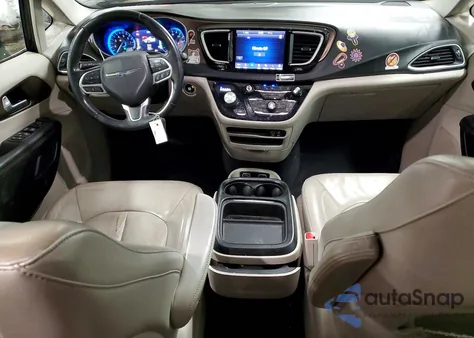 2018 Chrysler Pacifica Touring L z USA, uszkodzony, nr VIN 2C4RC1BG5JR121631